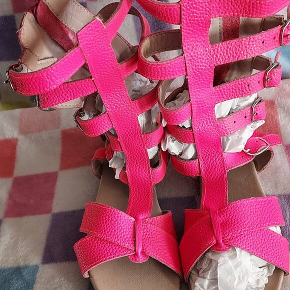 Girls pink Gladiators Size 6-7Y little piggies - Picture 5 of 6